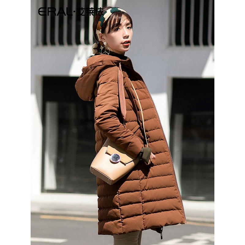 艾莱依羽绒服女2018秋冬新款轻薄宽松显瘦617104136