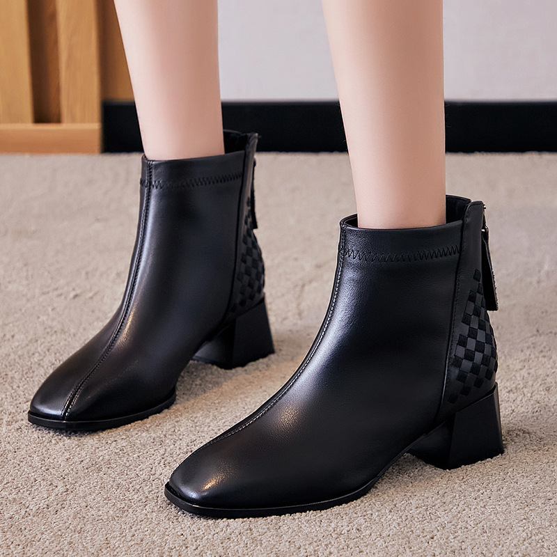 策霸切尔西靴女2020新款冬季加绒加厚短靴黑色头层牛皮方头中跟靴子