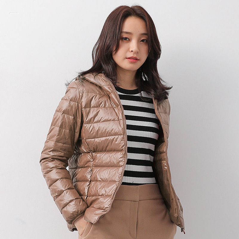 鸭鸭yaya冬季新款女士纯色时尚韩版连帽短款羽绒服女