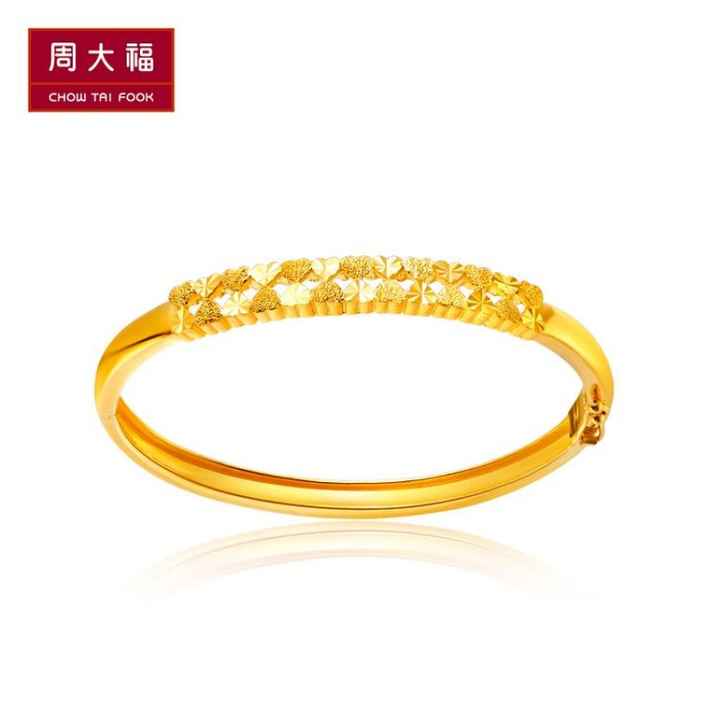周大福珠宝首饰优雅桃心足金黄金手镯计价计价工费368元f158115