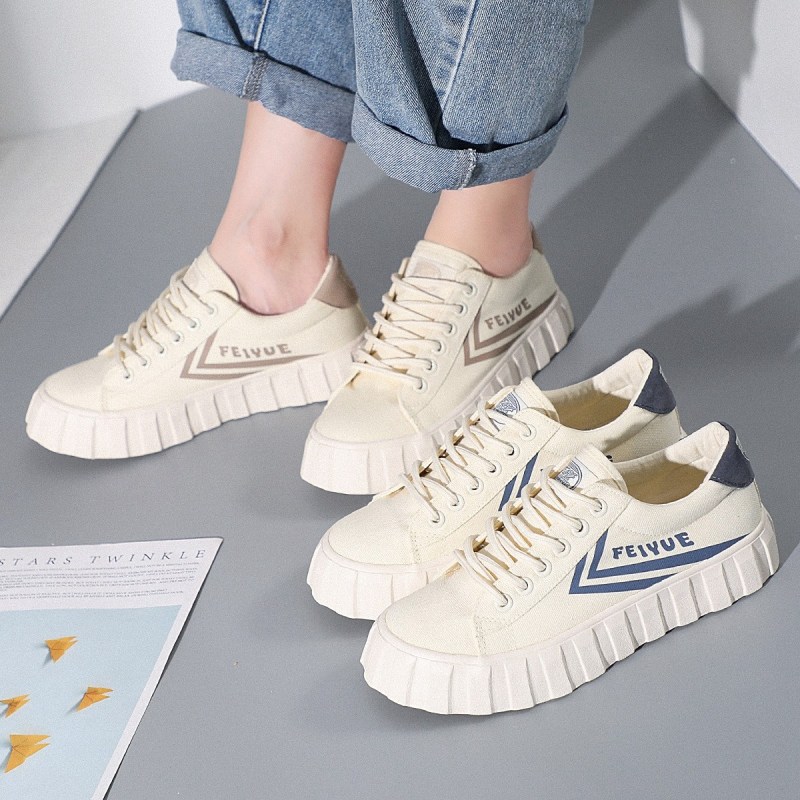 飞跃(FEIYUE)新款百搭透气板鞋厚底舒适拼色帆布鞋女款