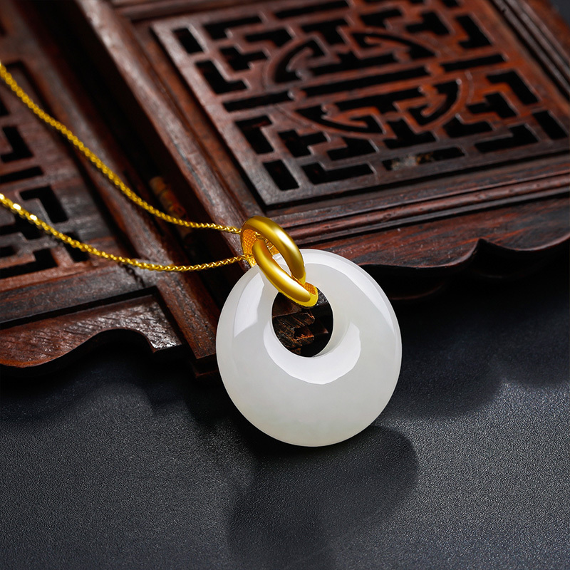 周六福金镶和田玉平安扣吊坠女款足金玉石挂坠aaya040708