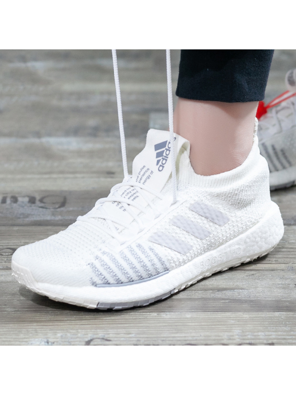 Adidas阿迪达斯女鞋2020秋季新款BOOST减震耐磨运动跑步鞋 FU7344