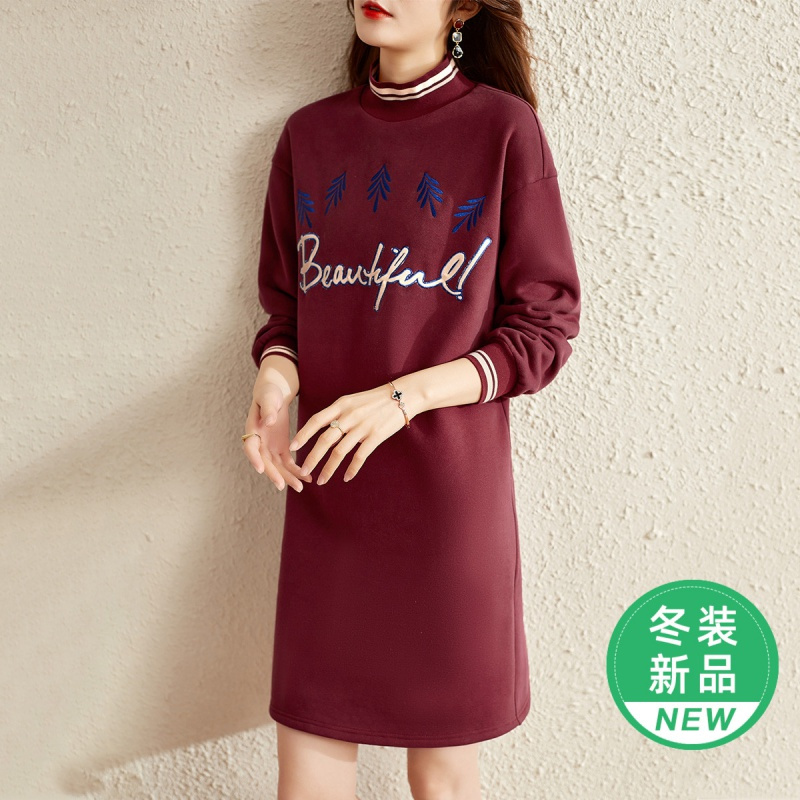 OUNIXUE欧昵雪 | [时尚加绒卫衣裙]秋冬季半高领字母绣花中裙宽松连衣裙女