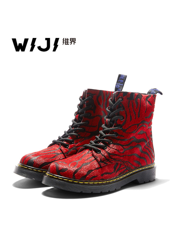 WIJI2018冬季新款炫酷马丁靴时尚潮流个性休闲圆头舒适透气女靴女