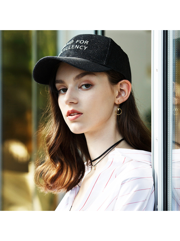 宏达HONDAR 秋冬女款潮韩休闲时尚字母刺绣可调节棒球帽 MZ019
