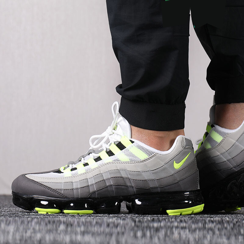 耐克nike男鞋气垫轻便运动休闲鞋跑步鞋aj7292