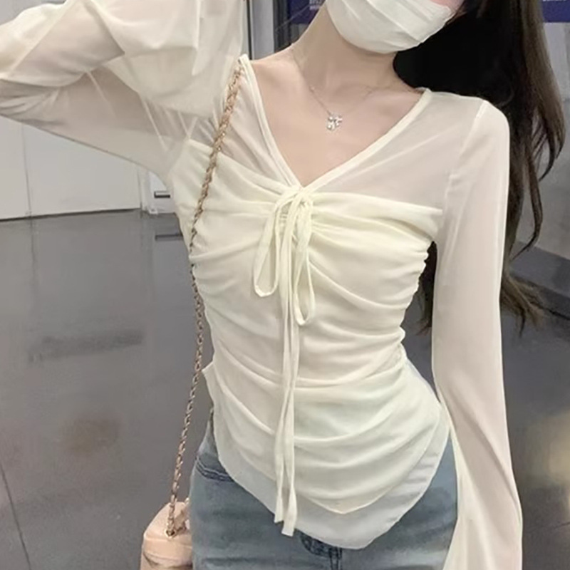 系带v领防晒网纱长袖T恤女秋季新款纯欲风褶皱不规则修身短款上衣