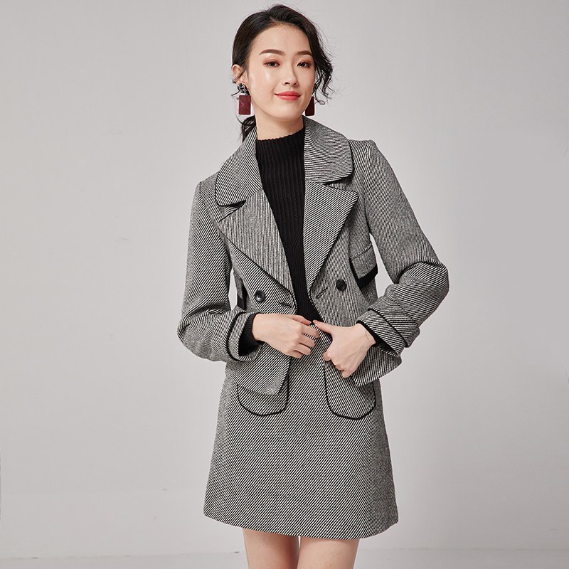 欧昵雪秋冬条纹呢子外套半身裙两件套女职业毛呢时尚套装
