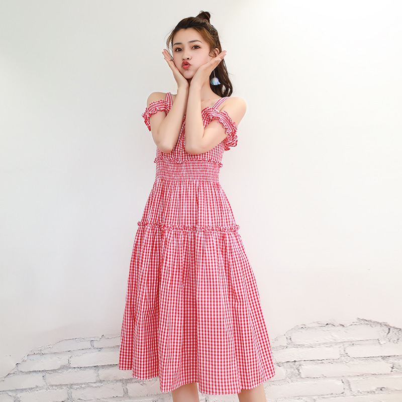 依尚街区时尚女装a字裙吊带露肩修身气质连衣裙法式桔梗裙少女潮