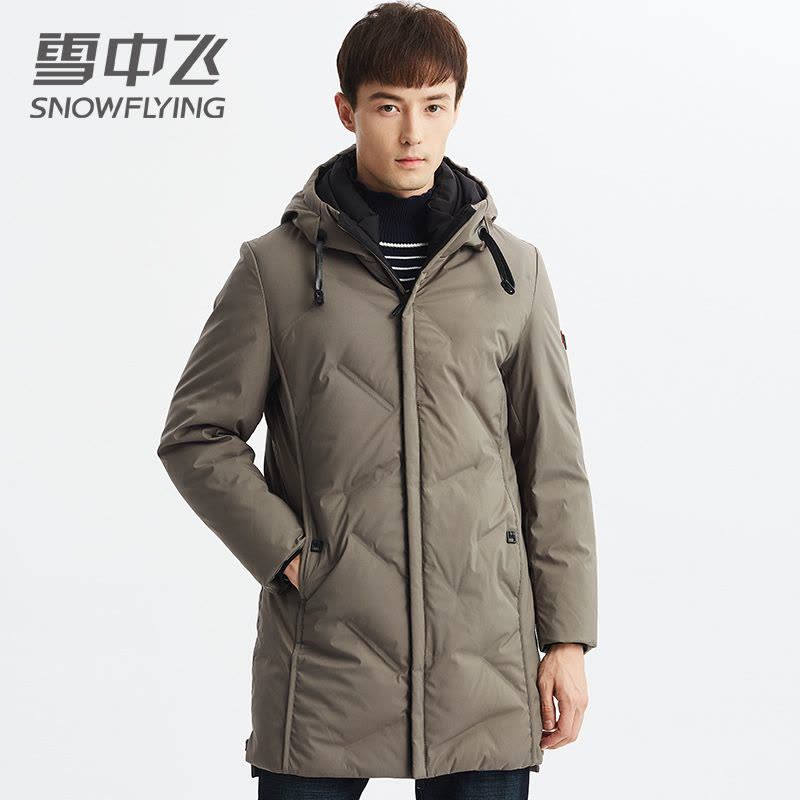 雪中飞2019秋冬新款简约基础休闲运动保暖纯色连帽男士短款羽绒服图片