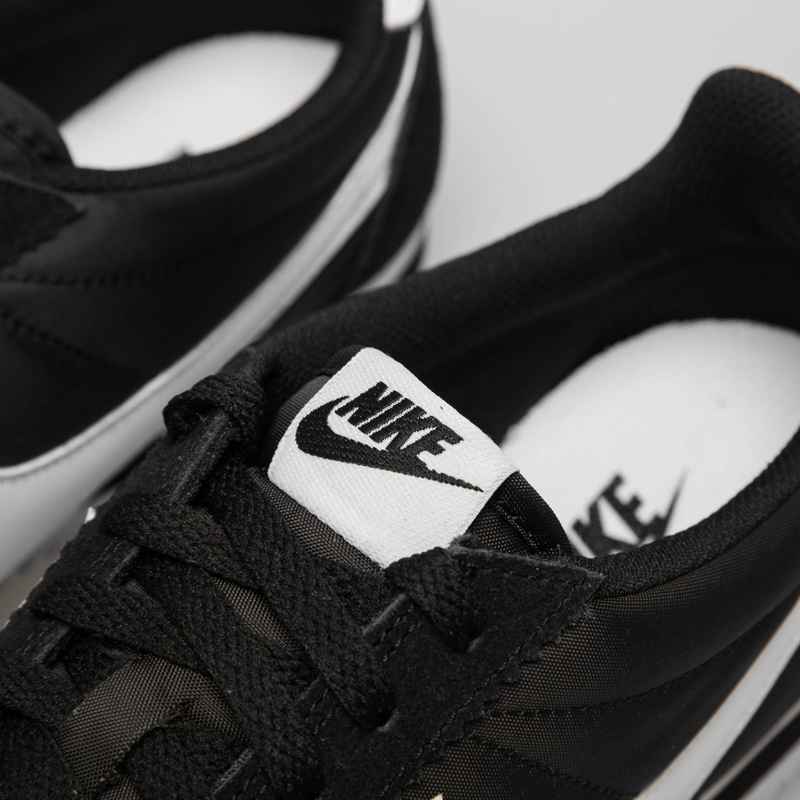 耐克nikeclassiccorteznylon男子运动鞋休闲鞋807472