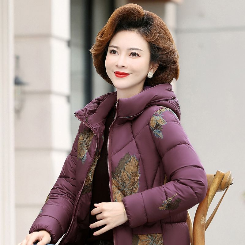 短款妈妈装40岁连帽中年女装外套时尚保暖衣服中老年