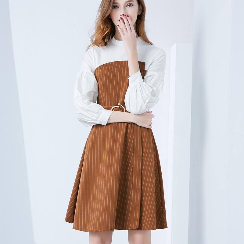 晚白2019新品时尚通勤条纹经典简约立领收腰显瘦A字连衣裙女