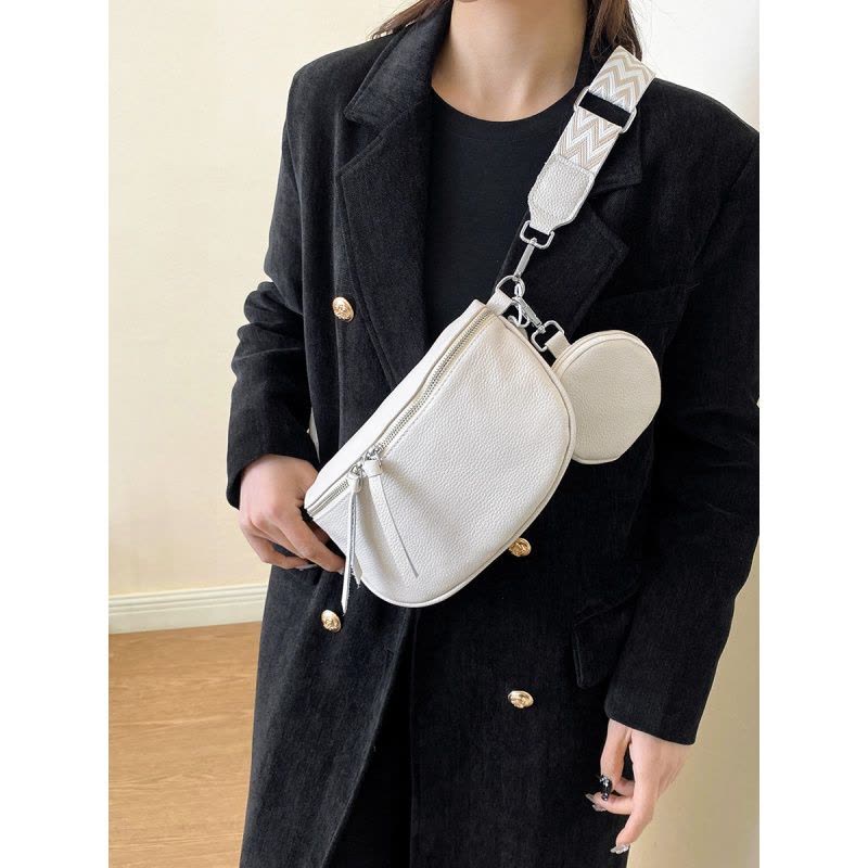 真皮女包头层牛皮斜挎包年新款韩版百搭时尚软皮马鞍包女小包图片