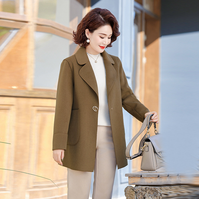 妈妈装外套春装新款中老年女装大码服装40-60岁女春季新品西装领
