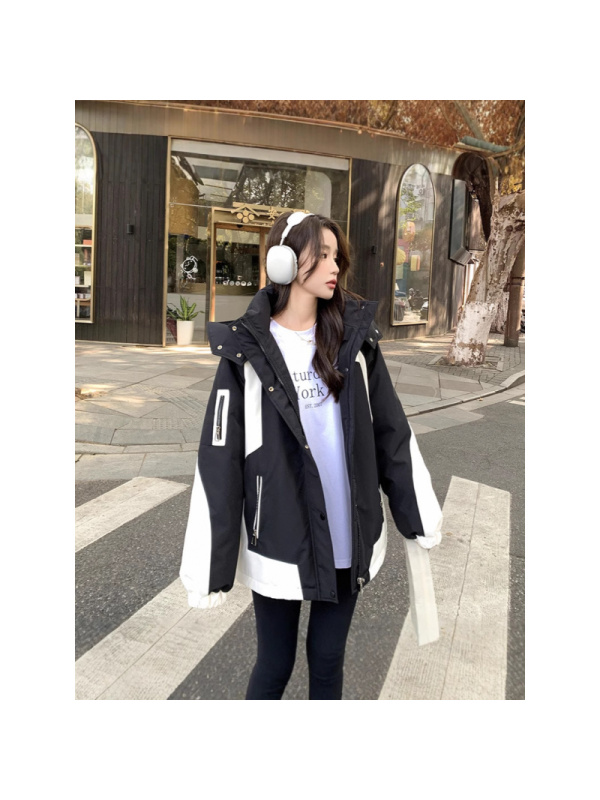 户外冲锋衣女年春秋季新款拼接撞色登山服休闲夹克高级感外套