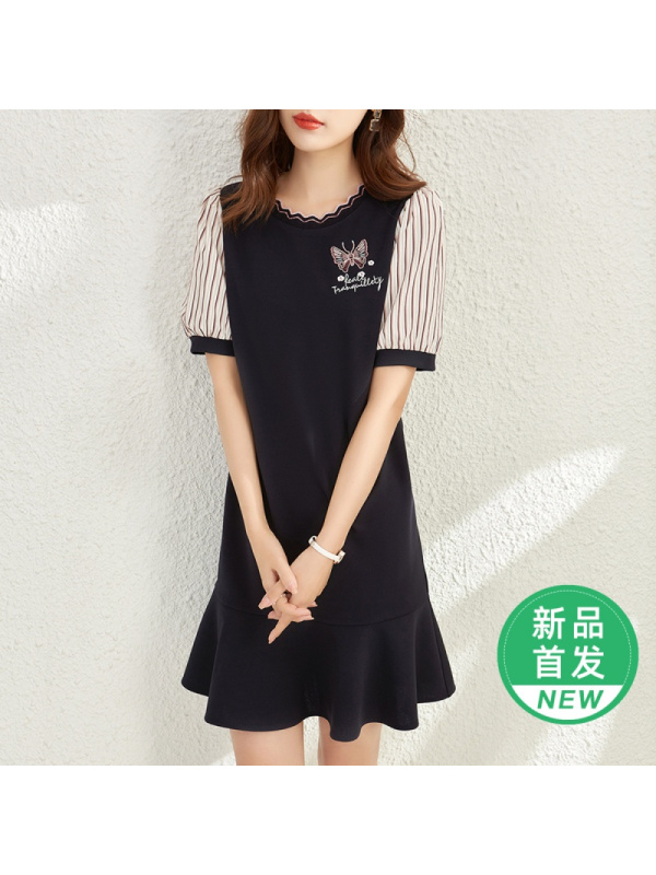 OUNIXUE欧昵雪 | [慵懒风蝴蝶绣花鱼尾裙]夏季时尚波浪型罗纹圆领女士连衣裙