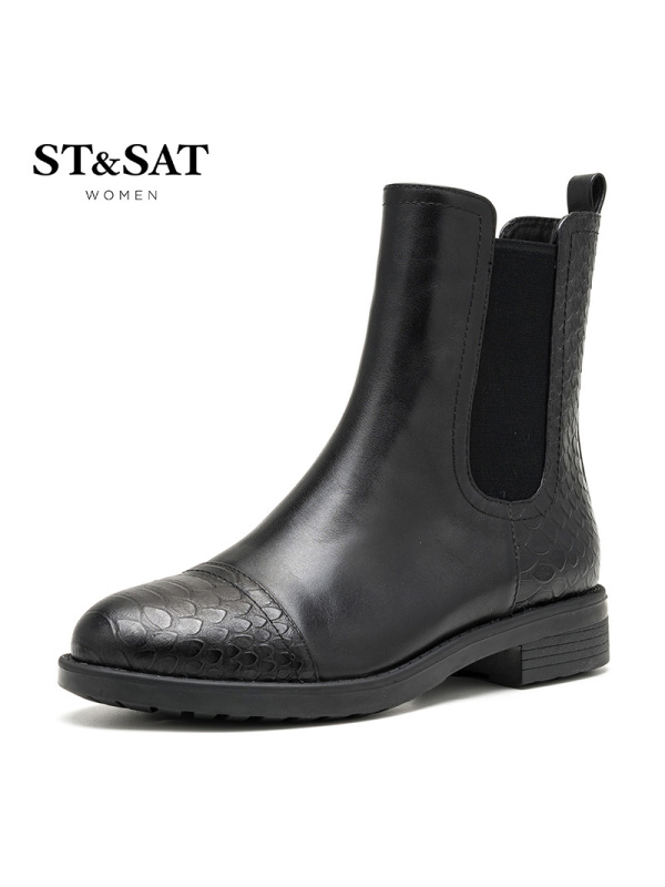 St&Sat/星期六冬季新款牛皮拼接蛇纹圆头短靴女鞋SS64117122