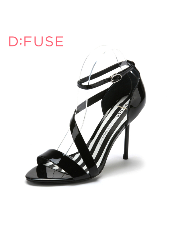 迪芙斯D:FUSE牛皮圆头高跟搭扣纯色凉鞋女DF52112008