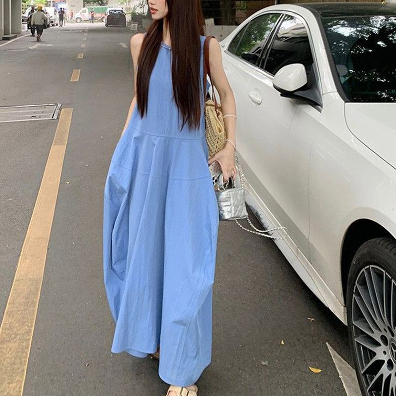 法式茶歇蓝色连衣裙女新款夏季宽松复古气质圆领无袖背心长裙子潮