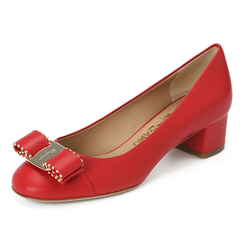 FERRAGAMO Vara 中跟鞋01N555