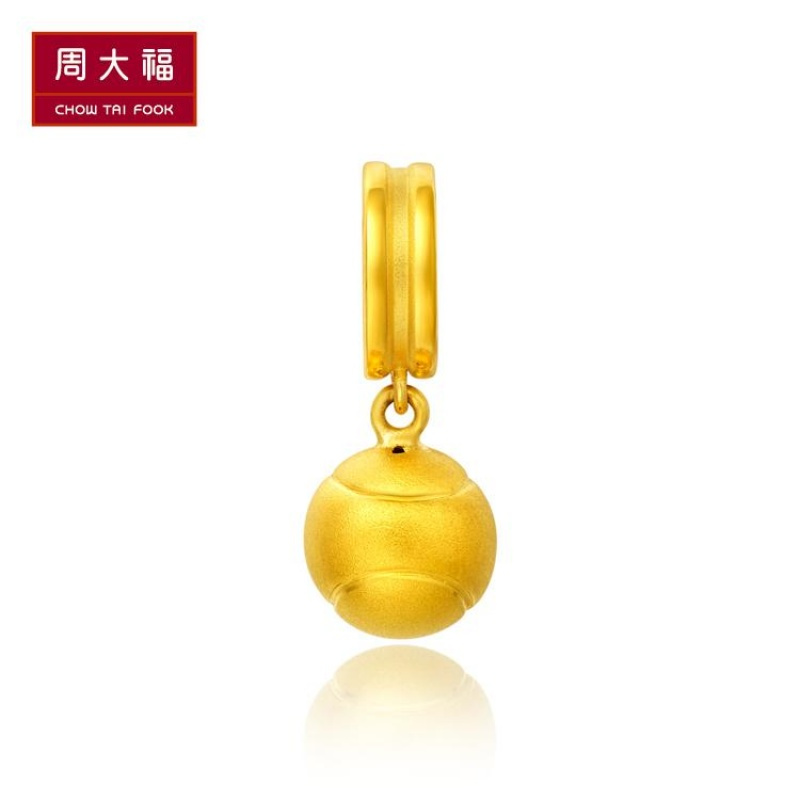 周大福珠宝首饰运动达人网球转运珠黄金吊坠R19095
