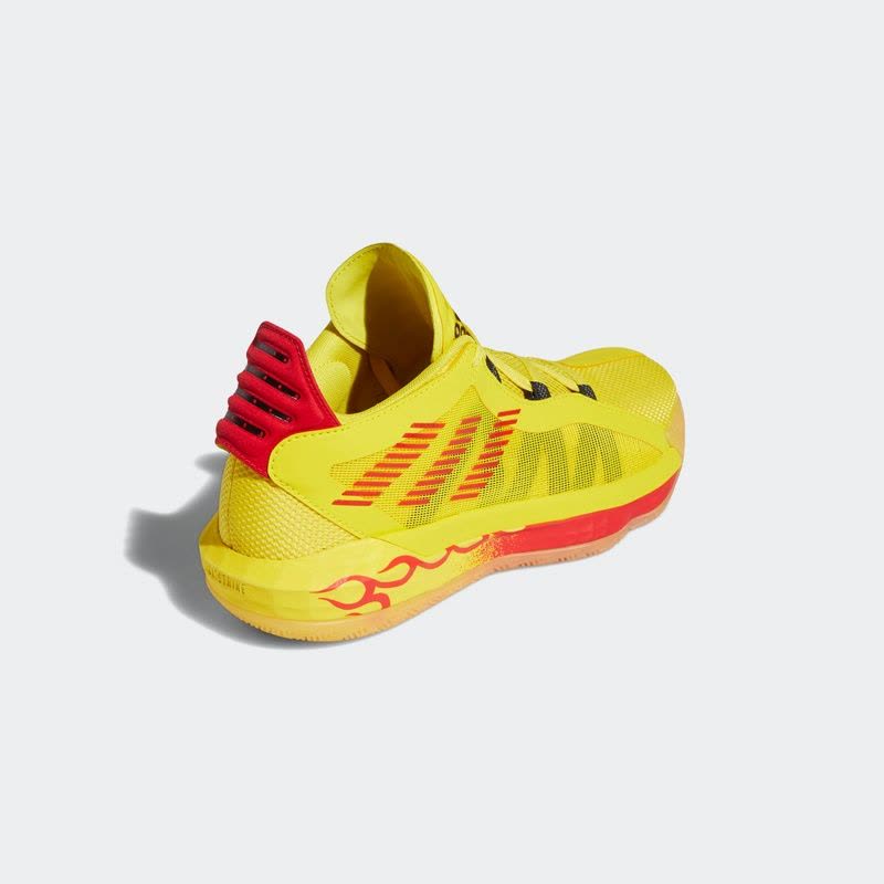 ADIDAS(阿迪达斯)男子场上款篮球鞋FW9026图片