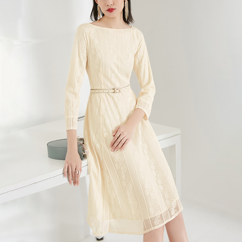 晚白2021春季新品修身显瘦纯色一字领高腰A字淑女蕾丝裙连衣裙女