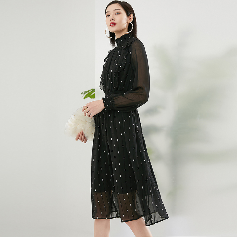 晚白2021春季新品时尚淑女立领长袖松紧收腰A字雪纺裙连衣裙女
