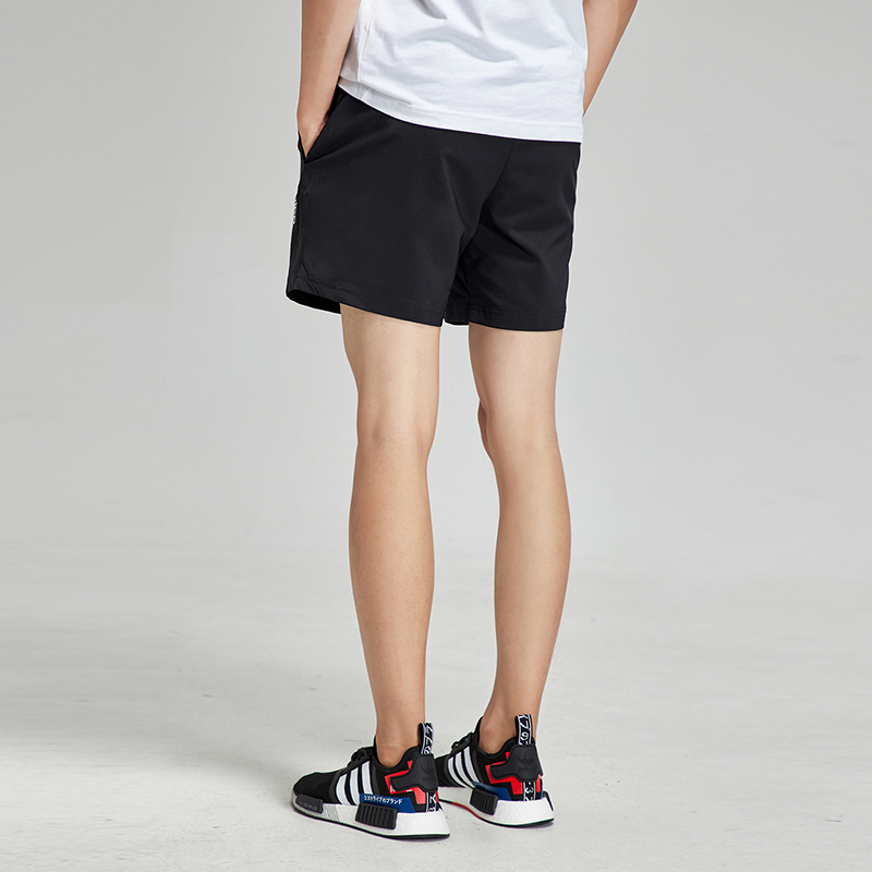 阿迪达斯男服运动短裤宽松五分裤跑步休闲运动服dq3085