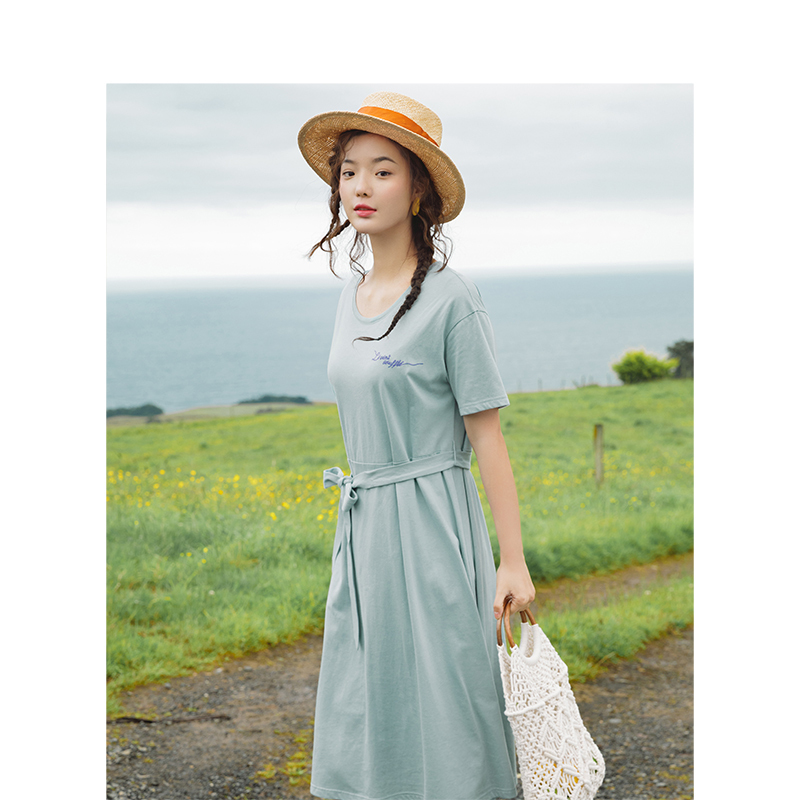 茵曼裙子女2019夏季新款文艺清新配腰带收腰A字短袖连衣裙中长裙