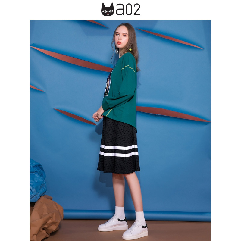 a02新款潮流街头风前短后长开叉卡通印花卫衣女DTU5AA091KT
