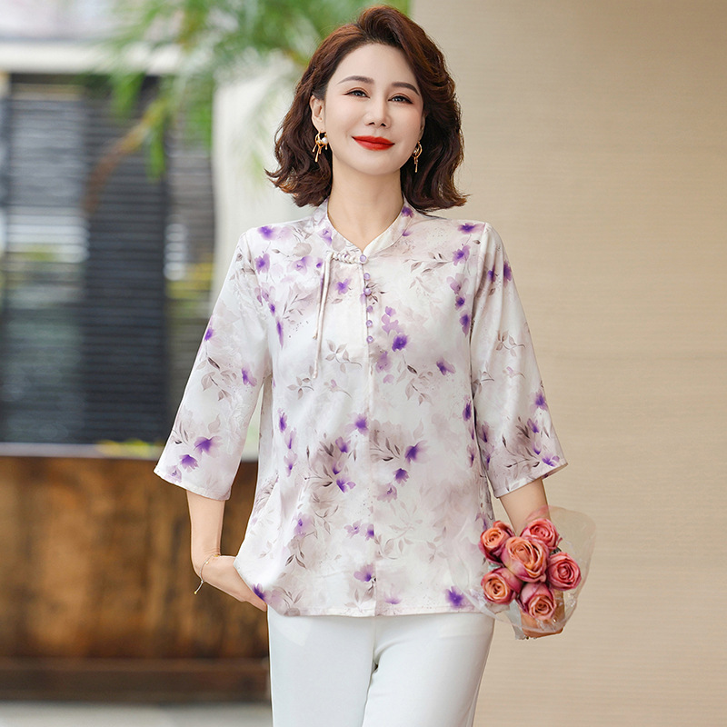 碎花妈妈上衣女时尚中老年人衣服夏季薄款小衫中年装大码宽松衣服