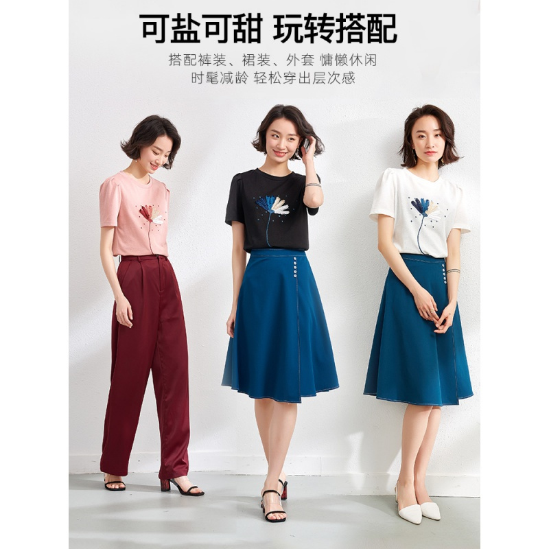 欧昵雪夏装减龄小众圆领绣花显瘦T恤女ins套头棉质上衣