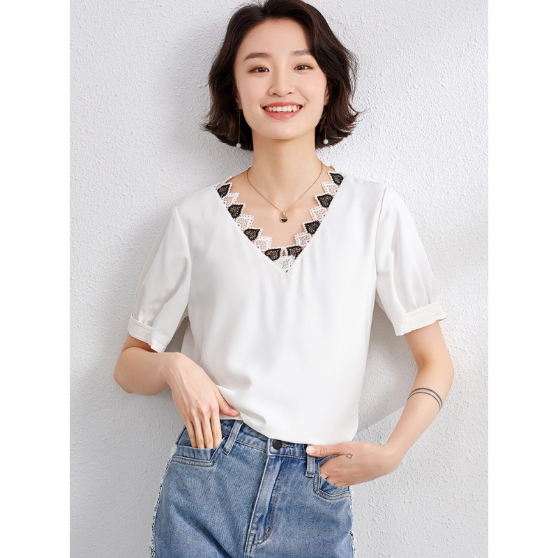 欧昵雪夏季设计感小众花边v领短袖上衣女洋气显瘦小衫