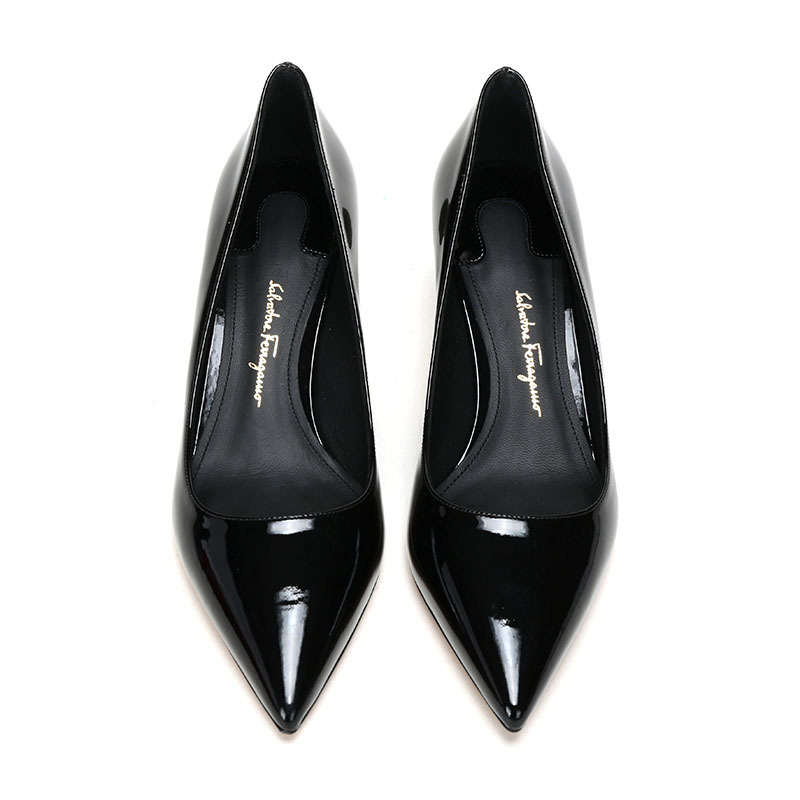 Salvatore Ferragamo 萨瓦托·菲拉格慕 女士漆皮尖头高跟鞋 0692925 C