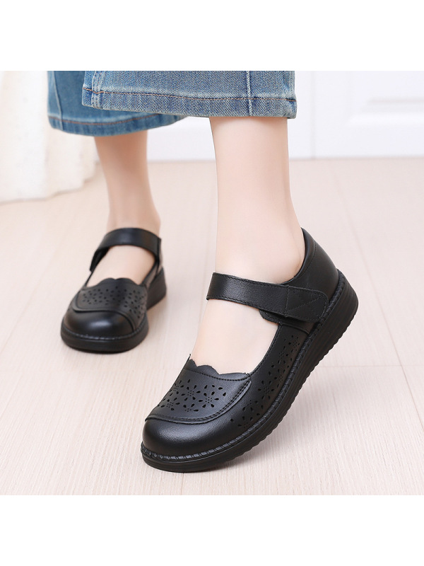 真皮圆头加宽女鞋夏款平跟软底妈妈鞋透气舒适镂空洞洞鞋