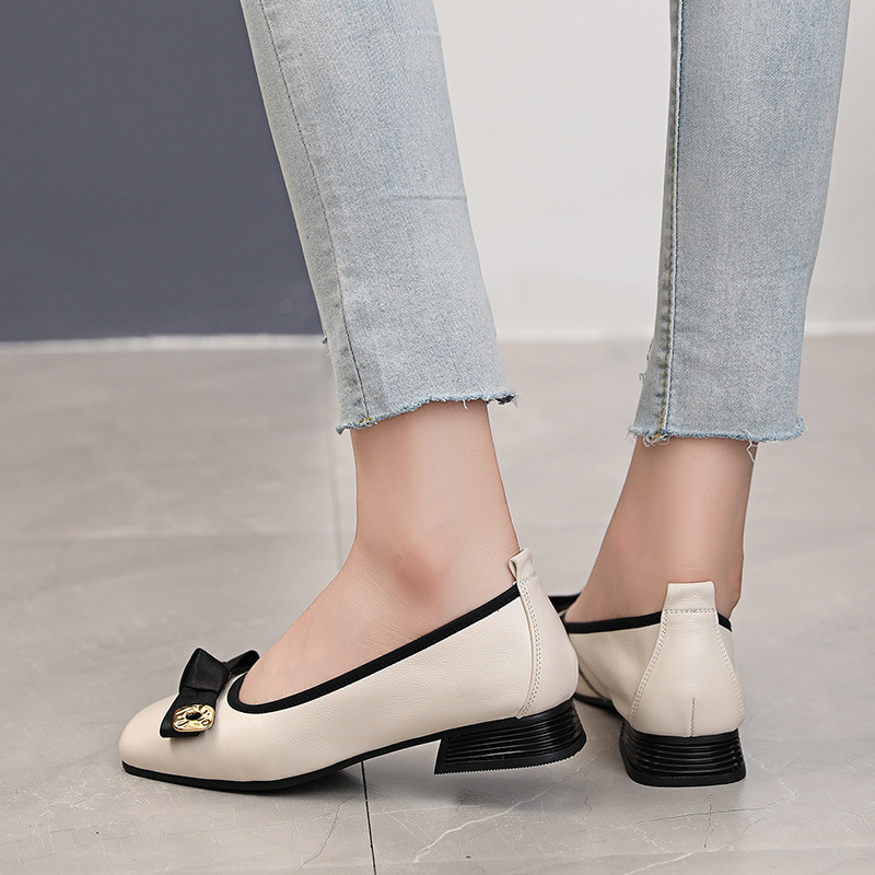 jusen shayu软面单鞋女休闲舒适软底妈妈鞋浅口粗跟大码女鞋