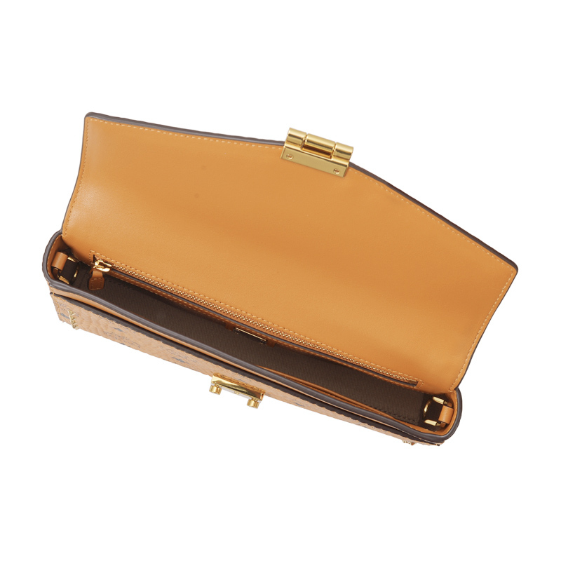 MCM 女士 Millie Visetos系列时尚中号干邑色铆钉单肩斜挎包 MYZ9SME26CO001