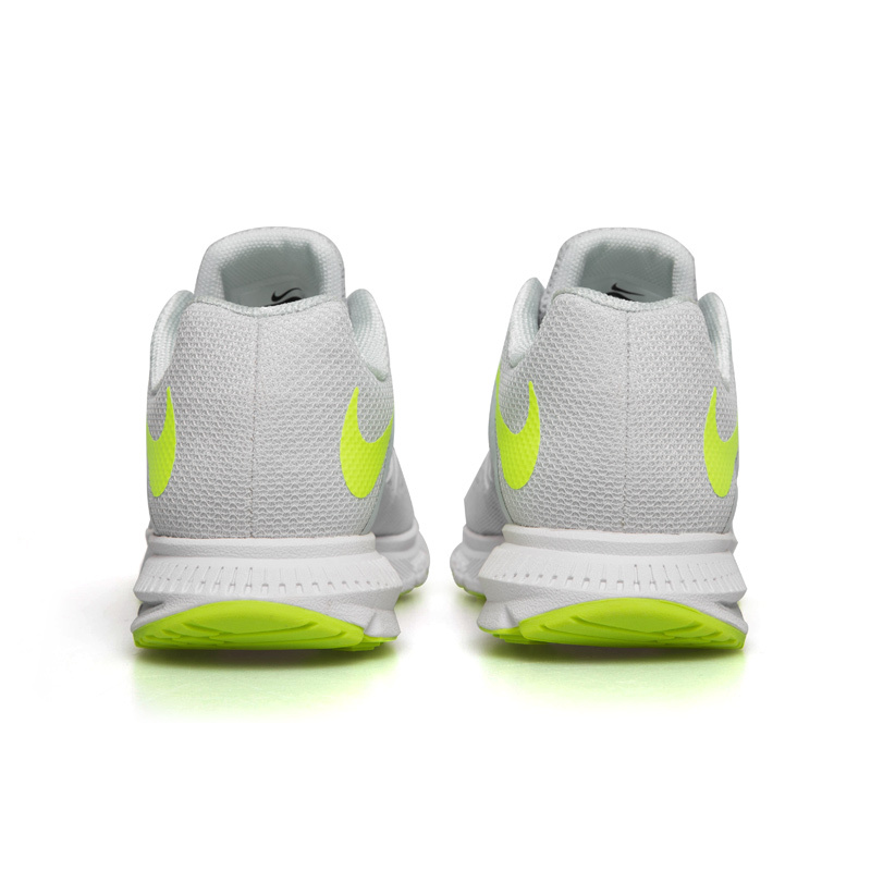 耐克女鞋 nike zoom winflo女子轻质透气缓震飞线跑步鞋 831562