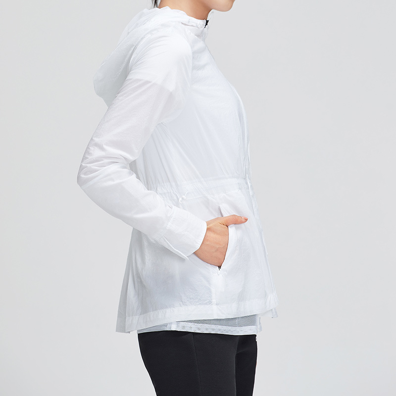 adidas女服外套夹克梭织休闲运动服EA3106