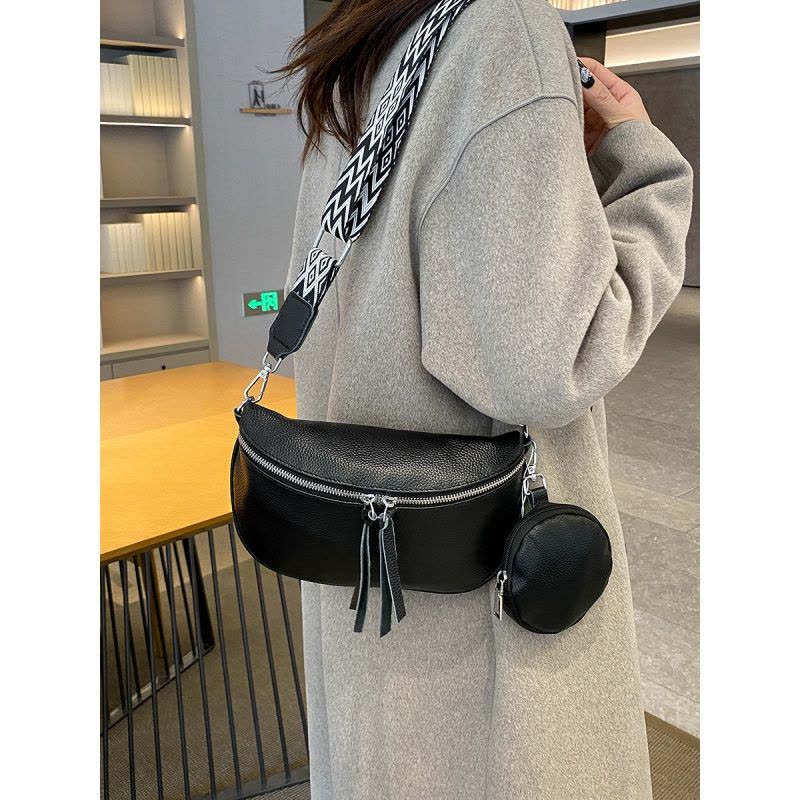 真皮女包头层牛皮斜挎包年新款韩版百搭时尚软皮马鞍包女小包图片