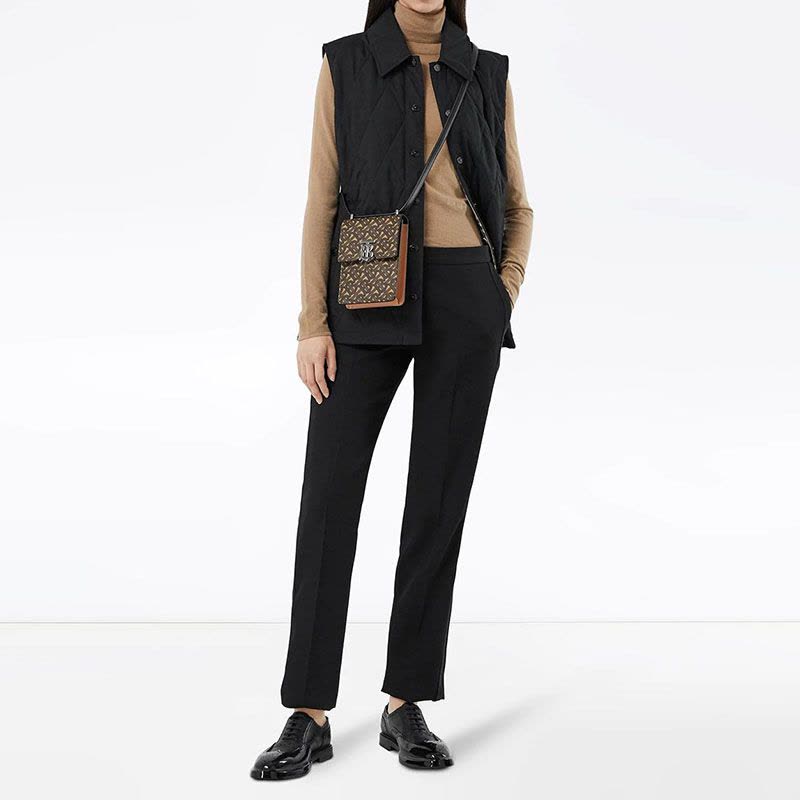 博柏利BURBERRY 8032898 男士斜挎包手机包图片