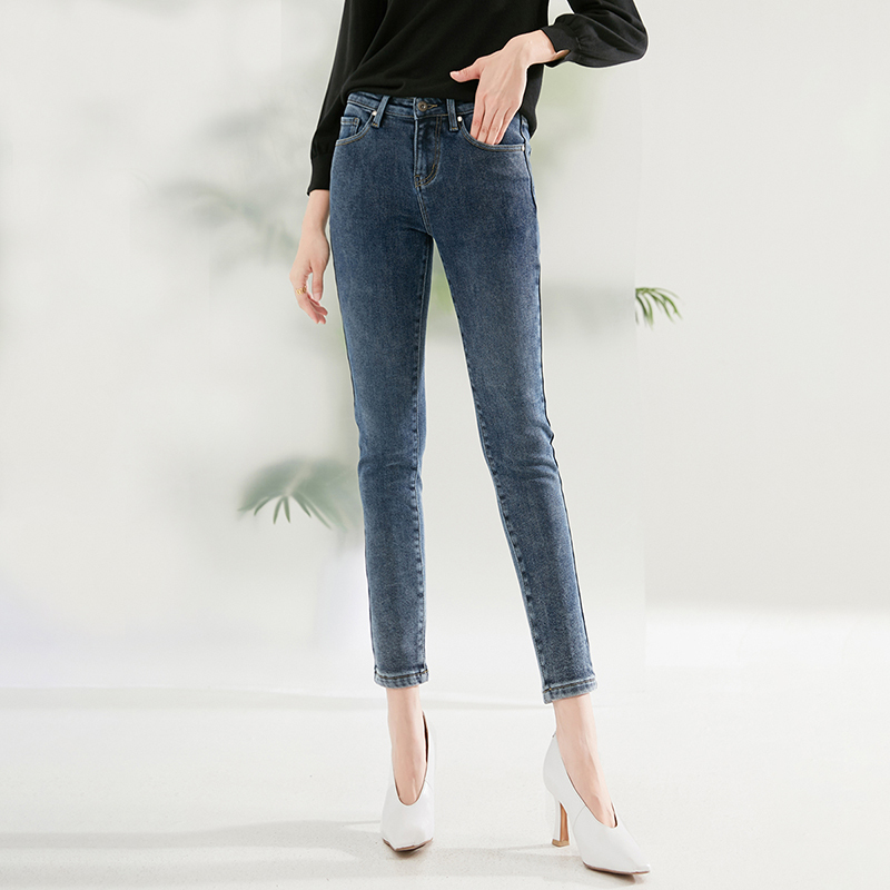 晚白2020冬季新品时尚简约百搭高腰修身显瘦小脚裤加绒牛仔裤女