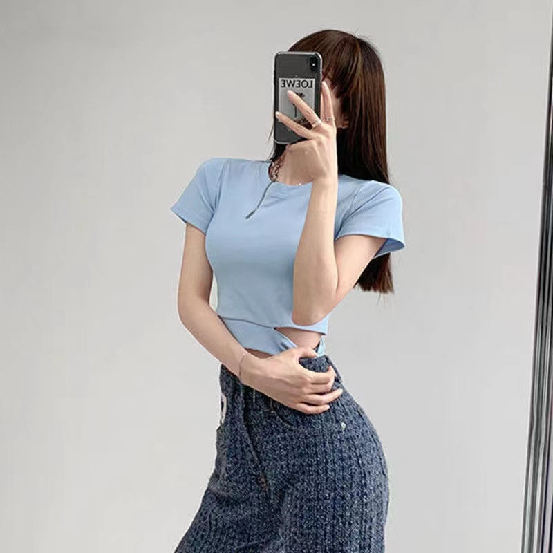 甜辣妹不规则开叉露腰短袖T恤女夏纯色圆领缕空短款T恤女