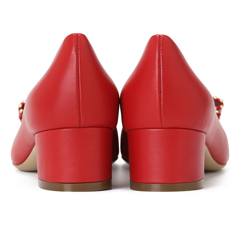 FERRAGAMO Vara 中跟鞋01N555
