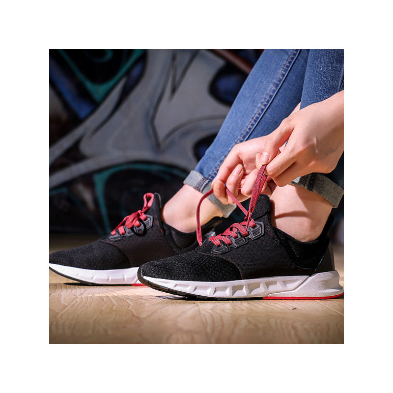 adidas阿迪达斯女子运动鞋黑武士跑步鞋-BB4406