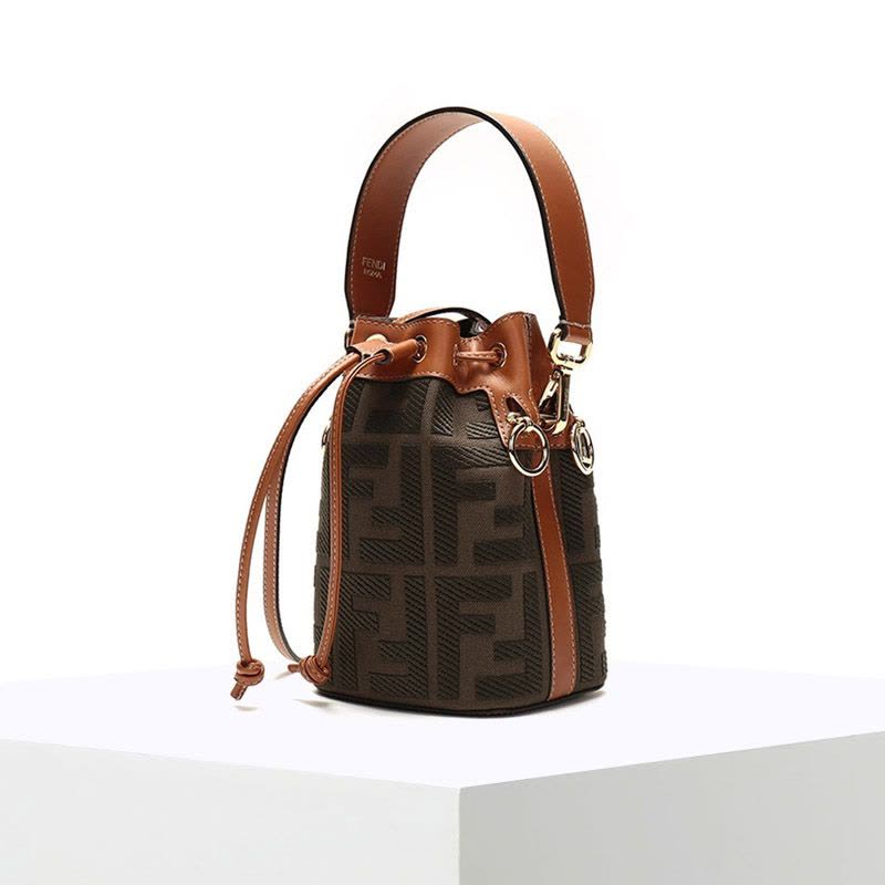 预定 FENDI芬迪 MON TRESOR米色皮革迷你手袋 手拎单肩水桶包12*18*10CM图片