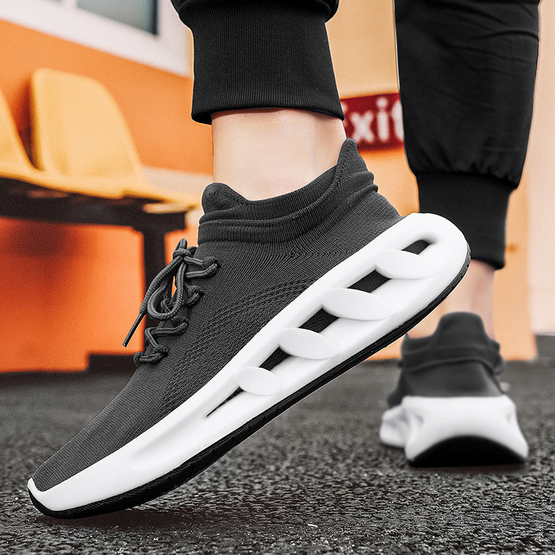 春季新款飞织运动鞋厚底户外旅游百搭潮男鞋时尚袜子套脚鞋